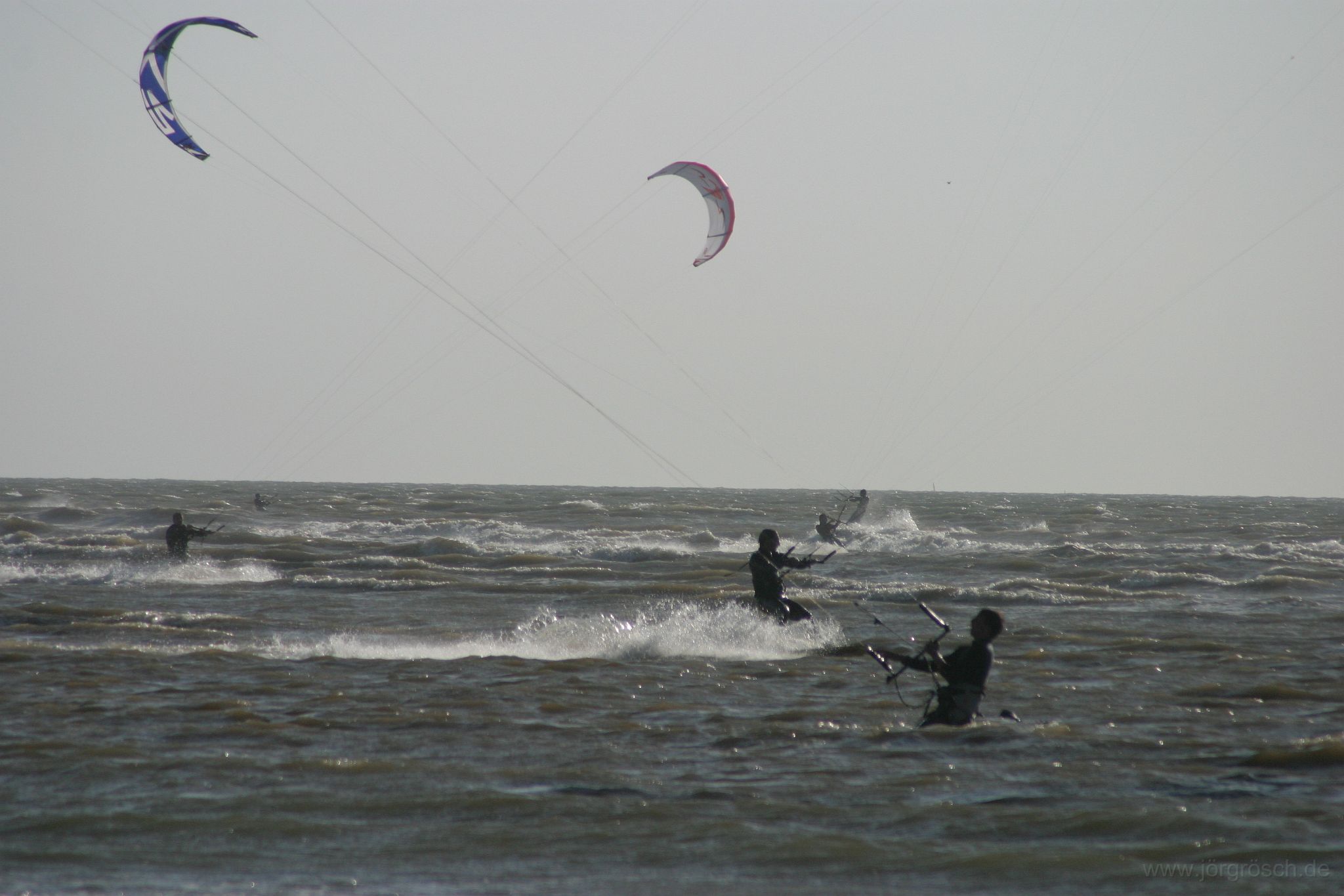 200406 zeebrugge.jpg - Kite surfen in Zeebrugge